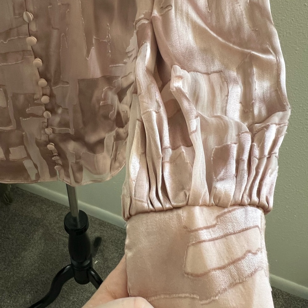 White House Black Market Blush Pink Satin Button-Front Blouse - Picture 8 of 14